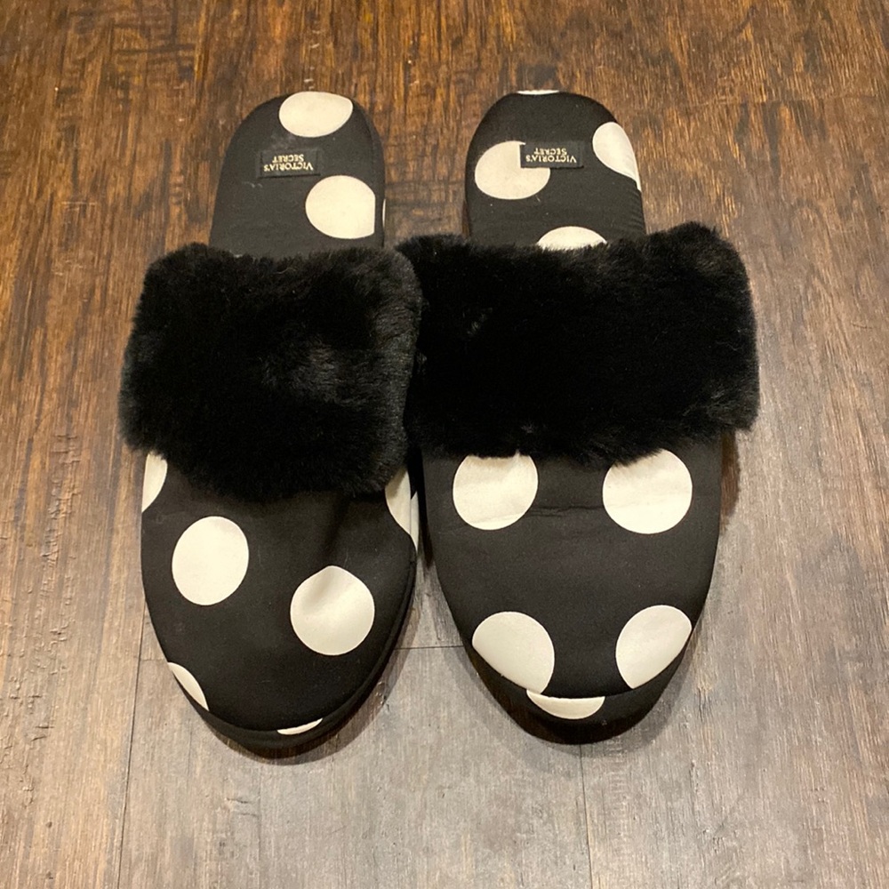 Victoria Secret black and white polka dot slippers size medium